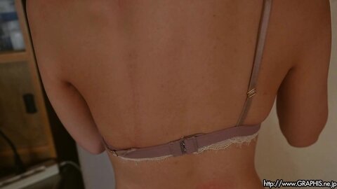 Graphis Gals - Meguri Minoshima 美ノ嶋めぐり 『 TOKIMEKI 』 MOVIE 01 - 07 - 1280x 2