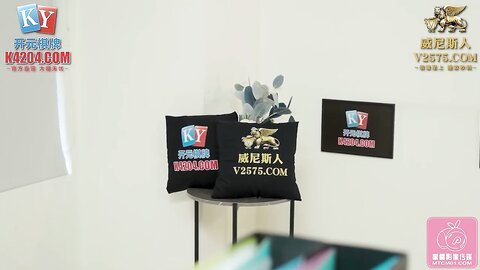 PME230不良少女被老师的肉棒操得呻吟不止
