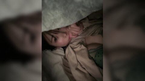 4338717_布団の中で、、動画????①