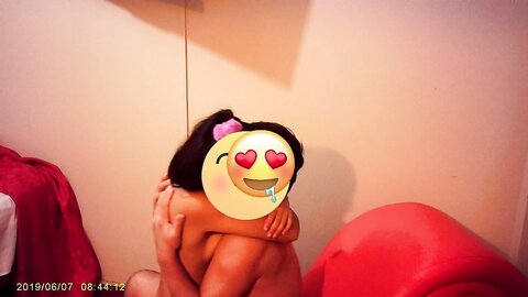 Cute Argentine Girl Agrees To Debut As A Porn Actress In A 20 Dollar Ho
