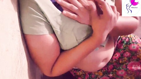 හාමුට කියලා වැඩකාරිගේ කිම්බ පලා ගන්න නැතුව සුසුම් ලමින් ගර්කිං ගෙඩියෙන්