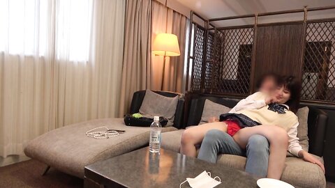 534CRT-039 Wearing 19 hours [Personal shooting] Red pants who are unfamiliar with eroticism
