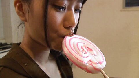 TUBR-001 Madoka Futami 双美まどか - 聖純少女 ～SEVENTEEN GIRL～