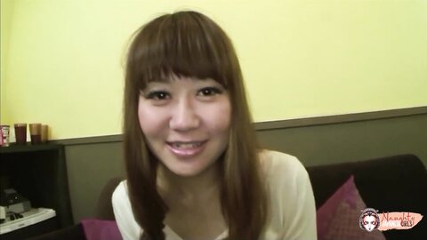 Japanese Sweetie Massages Her Cunt With The Vibrator Before Taking Huge