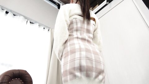 4296068-1 [Idol voice echoing in secret] A single flower of shyness blooms in the middle of winter. The world beyond the tension that even I don`t know. Koharu, 19 years old.