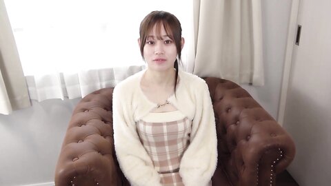 4296068-1 [Idol voice echoing in secret] A single flower of shyness blooms in the middle of winter. The world beyond the tension that even I don`t know. Koharu, 19 years old.