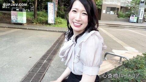 4271995 [Gap Moe] 33 year old teacher of serious school***ren who loves ***ren, perverted wife who is a dominatrix and has a stranger`s pole**, is in a big cock orgasm hell, heavenly ascending NTR live fu...