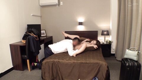 765ORECS-121 Pathing room NTR! Subordinates on a married woman on a business trip. Affair SEX! Section Chief of...