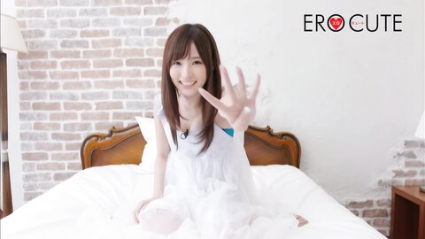 ECR-0095 Erotic Cute 4 - Angel Moe