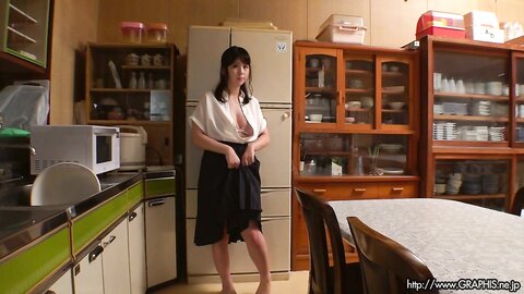 Graphis Gals - Alice Kisaki 希咲アリス 『 Huge and Voluptuous 』 Movie Clips 06 - 1280x