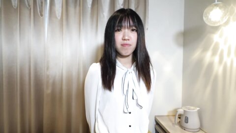 FC2PPV-4309852 Exclusive[無]超スレンダーなみさん(18歳)生美脚をまんぐり返して膣の奥まで高速ピストンFUCK！綺麗なパイパンおマンコにたっぷり孕ませ中出し