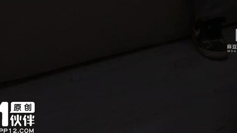 GX-018风骚嫂子的年夜饭