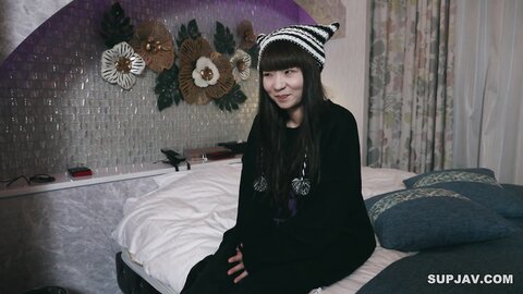 4323773 [Rural, individualistic] I`m a woman who came all the way from Kyushu, is there any demand for me? Raw Nakadashi.