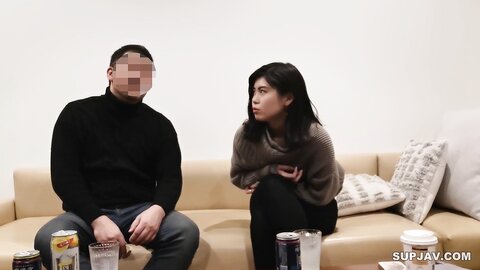 4333177 Tall JD who looks like Fumi Nijudo☆Two rounds of live cumshot on a pervert who puffs up her nostrils and moans like an animal and comes all over the place.