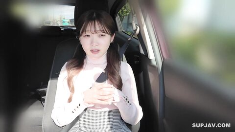FC2PPV-4338225 Exclusive[無修正][車内爆射]roリカワみほちゃんを睡目民中襲撃♥柔らかいBODYがカーセックス突入。通行人の視線中、無理矢理にアソコを捩じ込まれる！