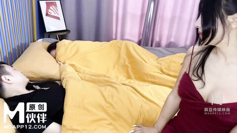 QT-0003爬上女婿的床