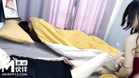 QT-0003爬上女婿的床