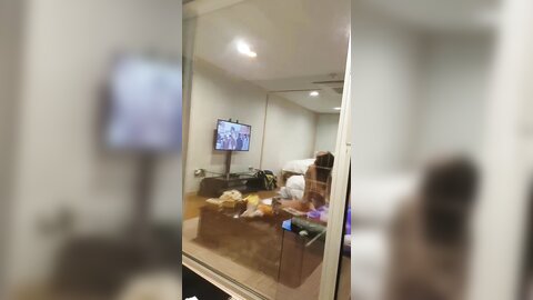 2018-03-23 23 04 44 1 C yYLRC9UnXWMrAQ
