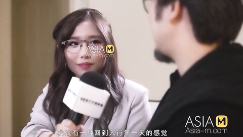 Coquettish Female Reporter With Big Breasts