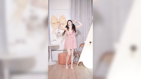 黏黏团子兔 (咬人小小兔) NO.048 400里程碑-聚光 [1V-133MB]