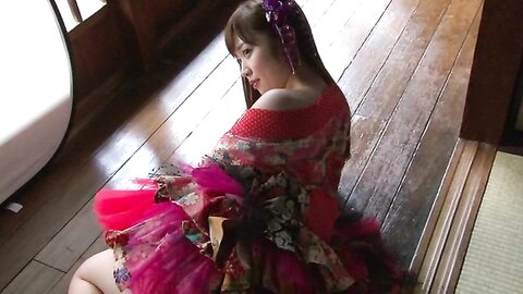 [Young Animal] 2016 No.12 (佐藤麗奈 莉音) (9)