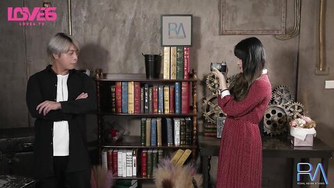 RAS-274美屄蘿莉摔壞昂貴相機還不起錢只好用身體還債