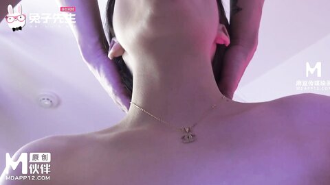 TZ-148与混血女友的性爱