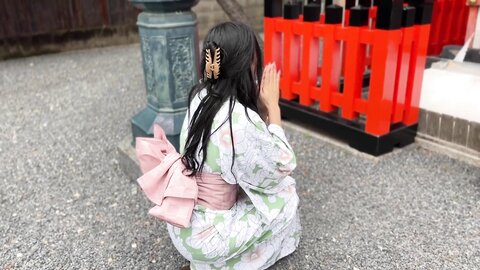 Asian Girl In Kimono Japan Vlog