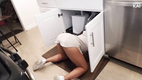 Asian Girl Gets Stuck And Fucked