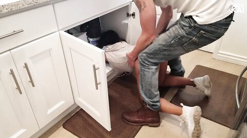 Asian Girl Gets Stuck And Fucked