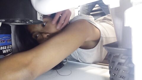 Asian Girl Gets Stuck And Fucked