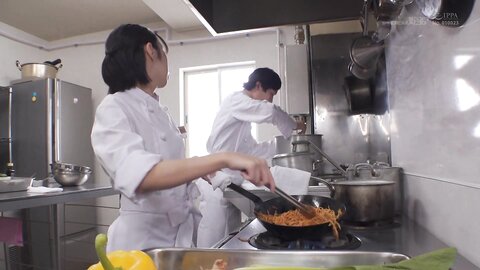 SUWK-017 Former Idol Hotel Chef Kirari Kaede Is *** Into A Humiliating Pillow Fight With A Famous Gourmet...