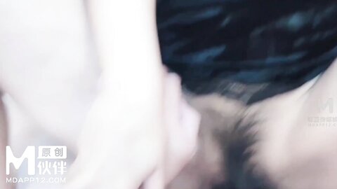 冠希GX-021公园艳遇AV女优