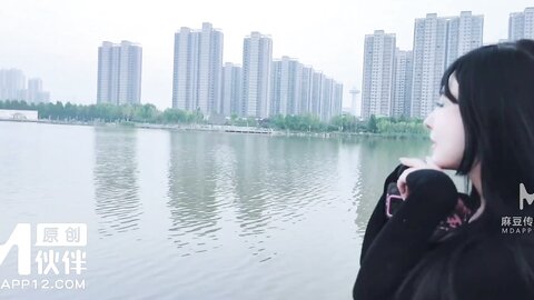 冠希GX-021公园艳遇AV女优