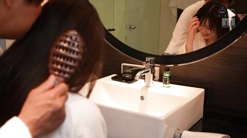 MIDV-011 [Uncensored] Your First Sleepover Date You'll Hold Hands, Kiss, Laugh, And Then, You'll Forget All About The...