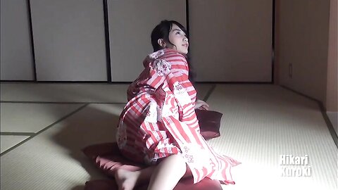 [Young Gangan] 2018 No.07 (小倉唯 水沢柚乃) (4)