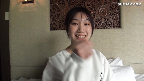 FC2PPV-4400670 Dカップ美乳で美尻の20歳保育士さんとオトナの性教育。ふっくら気持ち良いパイパン名器に生挿入！***szysj*nzx レビュー特典/フェラチオ口内射精！
