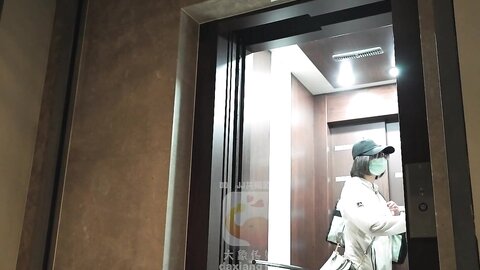 大像传媒之直播主竟約乾爹粉絲多人混戰-米歐