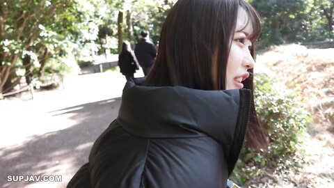 4418885 First shooting and face to face! **zzjxpp*pop ! Limited until tomorrow! This cute and playful college student is like a bunny who gets soaked just by kissing! But when she takes her clothes off, she`s...