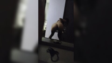 极品网红美少女，170Cm大长腿