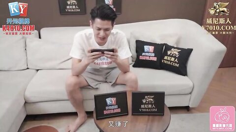 蜜桃传媒PME247白袍医师姐姐的沦陷