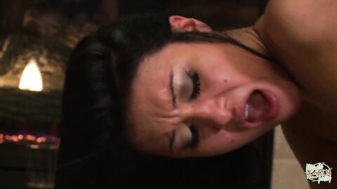 Jayden Spreads Her Legs To Get Her Pussy Eaten Out And Banged On A Chai