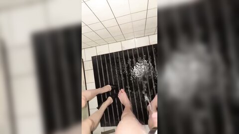 双飞高颜闺蜜 有水了 舒服吗