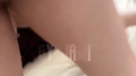 反差双马尾Jk萝莉上海行被灌成肉便器泡芙