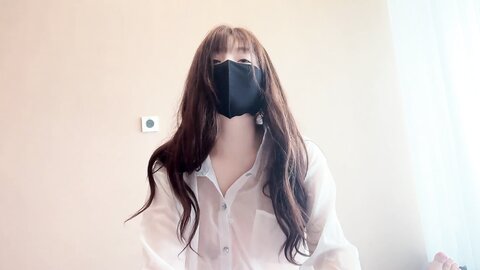 大奶黑丝美女 老板有没有福利兔兔饿饿