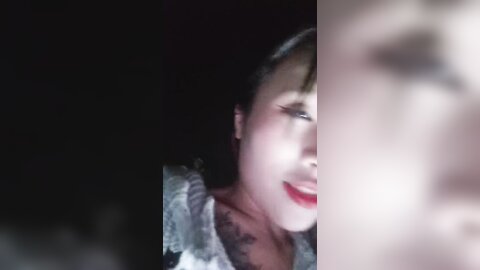漂亮小姐姐，夜晚野地大战