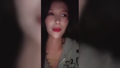 漂亮小姐姐，夜晚野地大战