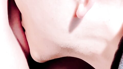 熟女人妻 奶子好涨 快舔我的逼好痒 吸出水来