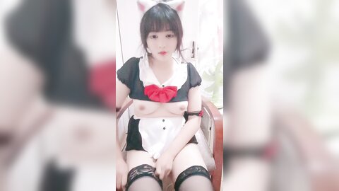 猫耳朵小女仆，高颜值甜妹