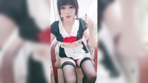 猫耳朵小女仆，高颜值甜妹